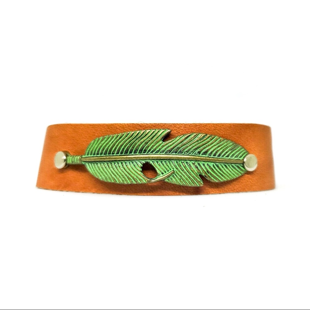 Thin Leather Feather Bracelet - SADDLE
